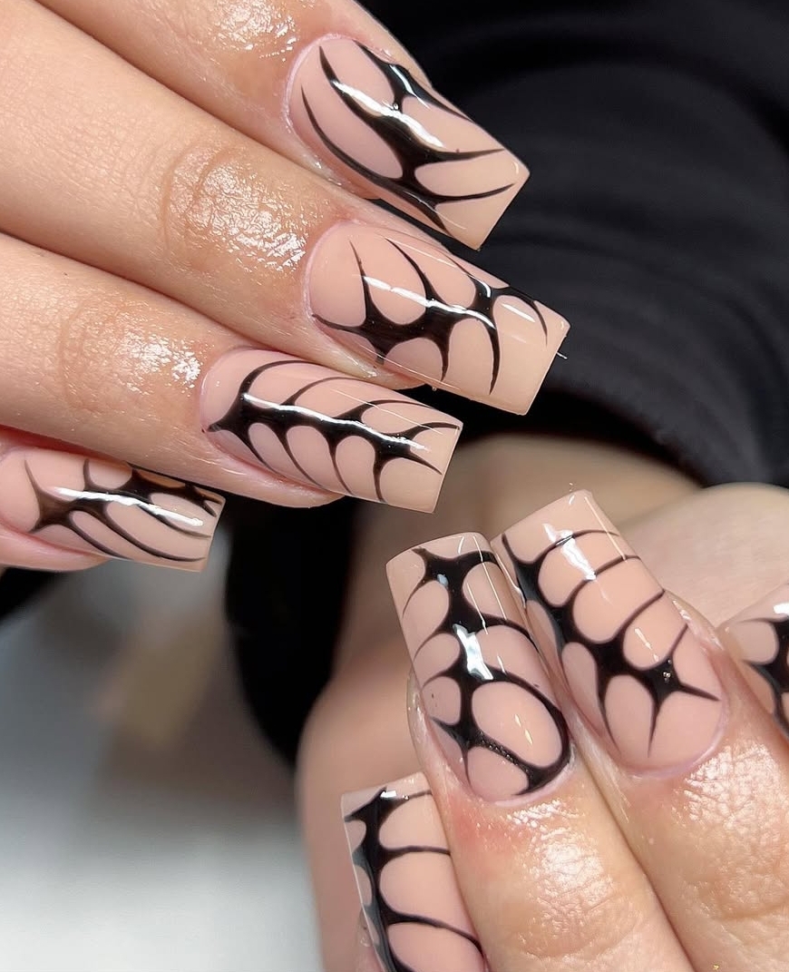 Ręcznie malowany nail art